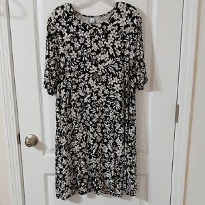 Old Navy Black and White Floral Midi Dress
